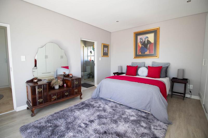 5 Bedroom Property for Sale in Country Club Western Cape